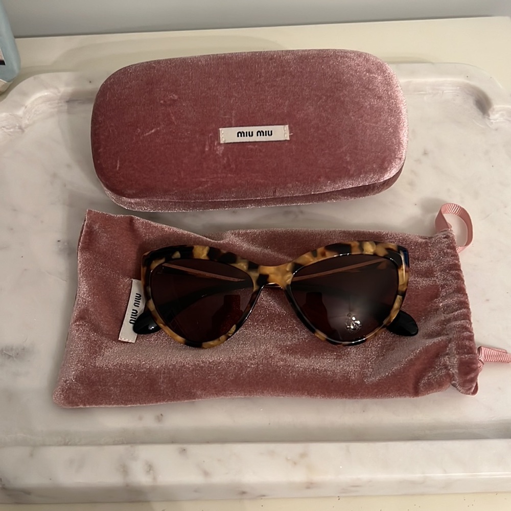 Miu Miu Tortoise Shell Authentic Sunglasses - Picture 2 of 14